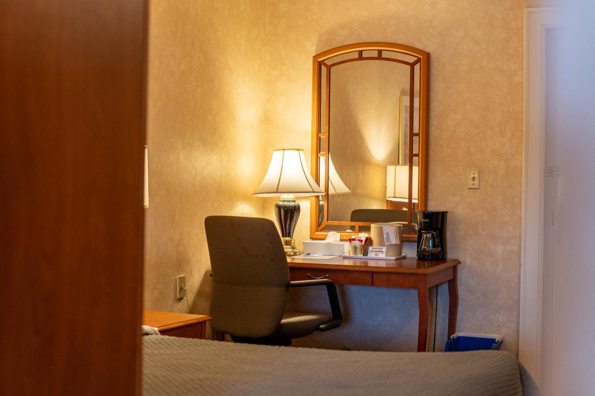 Royal Inn & Suites Γκελφ Εξωτερικό φωτογραφία