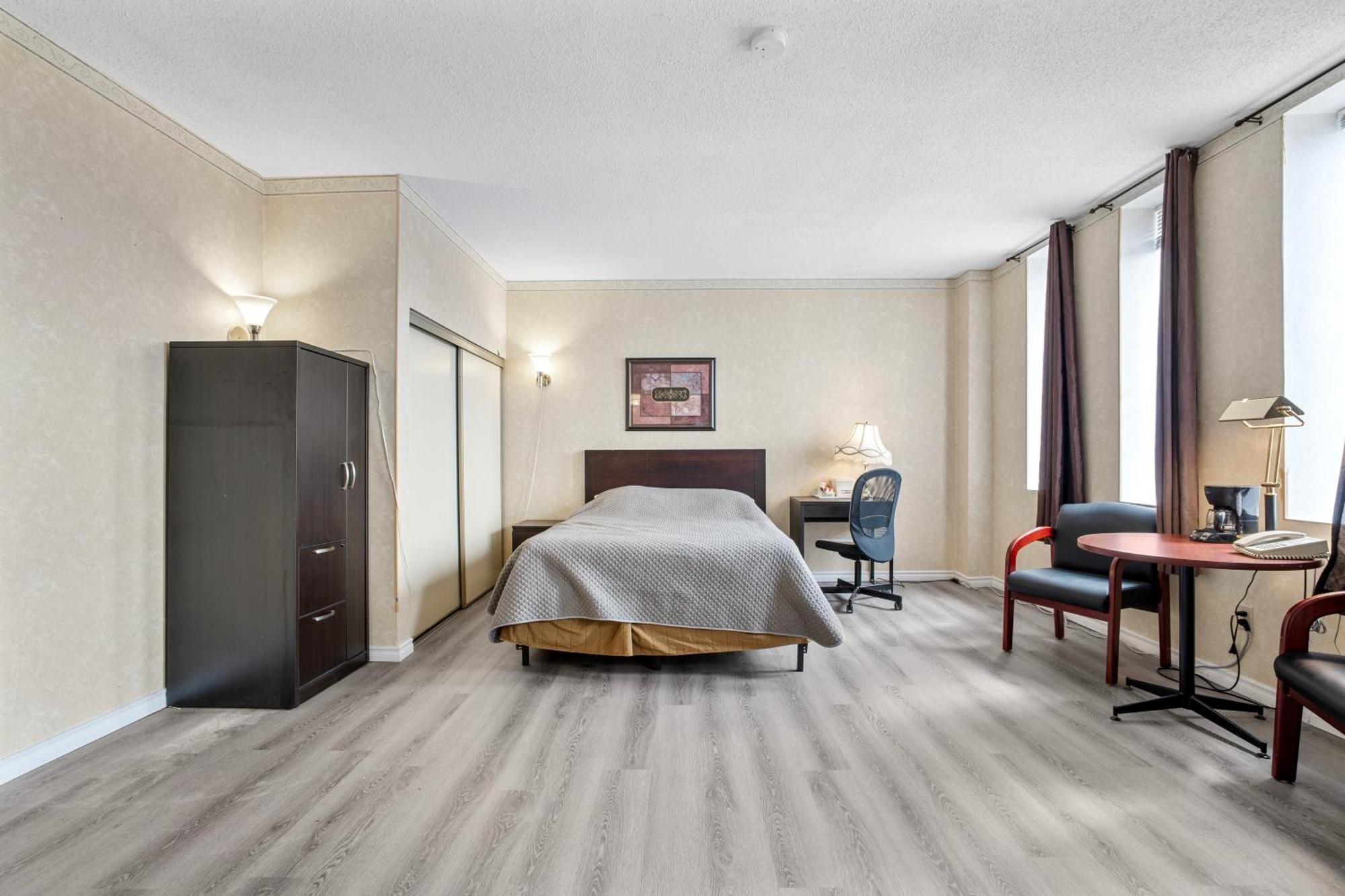 Royal Inn & Suites Γκελφ Εξωτερικό φωτογραφία